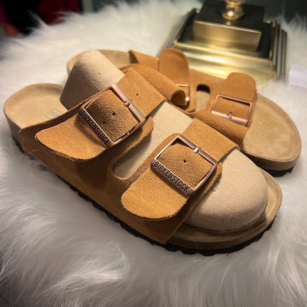 Birkenstock 7.5 soft foot bed Arizona like new!